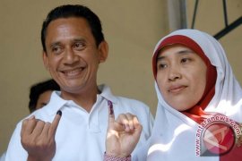 Achmad Ru'yat Mencoblos di TPS 17