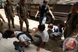 Pelajar Tawuran Ditangkap