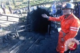 Korban tewas akibat ledakan tambang di China capai 90 orang