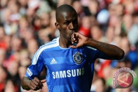 Tiga personel Chelsea didakwa FA