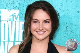 Shailene Woodley akan beradu akting dengan Tom Cruise