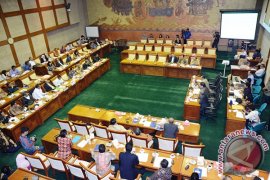 Lima dirut BUMN dampingi Erick Thohir di raker perdana DPR