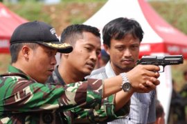 Latihan Menembak TNI AL Page 1 Small