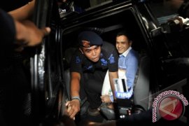 Pemeriksaan Maraton Nazaruddin 