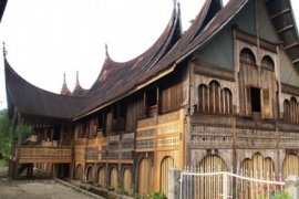 Rumah Gadang Page 8 Small