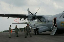 Pesawat CN-235 Pesanan Senegal Tiba di Dakar