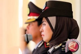 Wakapolri tanggapi polwan berjilbab