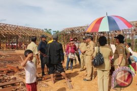 Sintang Bangun Unit SMP Dengan Bantuan Dana Australia