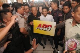 ARB Gandeng Anak Mantu Ceramah Motivasi Siswa 