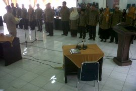 Wali Kota Padangpanjang Melantik Pengurus Dekopinda