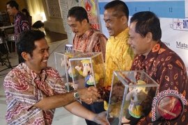 CENDERAMATA BONEKA BEKANTAN