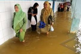 Sekolah Kebanjiran, Pekalongan Tunda "Try Out" Ujian