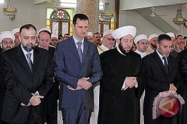 Presiden Suriah Shalat Bersama Mufti Sunni di Masjid Damaskus