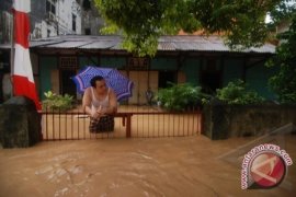 Ribuan Warga Manado Mengungsi Akibat Banjir