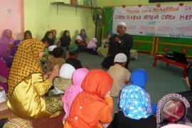 Anak Gemar Membaca Tergantung Perilaku Orang Tua