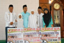 Penyerahan Beasiswa Page 5 Small