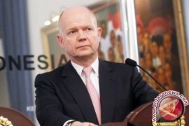 Menlu Indonesia - Inggris Bahas Peningkatan Kerjasama Bilateral