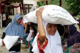 Bulog Percepat Penyaluran Raskin Tahap Pertama 2014 