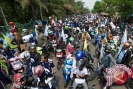 Buruh Harap Jokowi Realisasikan Upah Layak