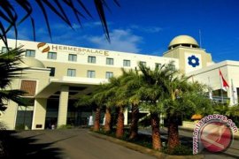 Hermes Palace Santuni Anak Yatim