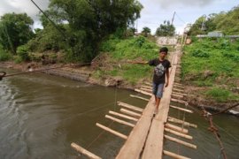 Jembatan Swadaya Masyarakat Page 1 Small