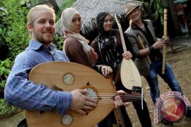 Grup Musik Debu Berpartisipasi Untuk Korban Kelud