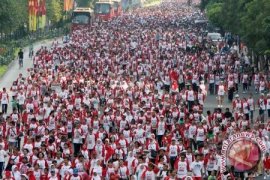 Jalan Sehat di depan Kantor Camat Belitang Hilir berlangsung meriah
