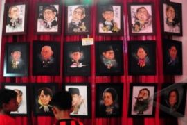 KARIKATUR TOKOH TIONGHOA