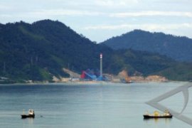 PLN invites investors to do business in West Sumatra