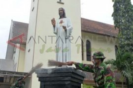 Polisi Jaga Gereja di Kabupaten Magetan