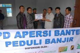 Apersi Banten Berikan Bantuan Makanan Pasca Banjir