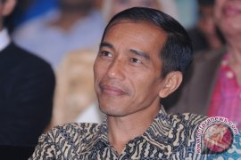 Tim Sukses Jokowi-JK Syukuran Dengan 15 Tumpeng