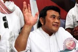 Rhoma Irama akan 'melaporkan' kepada Tuhan jika gugatan partainya ditolak PTUN