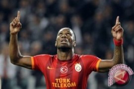 Drogba Tak Ingin Bernostalgia Dengan Chelsea