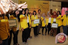  Indofood Berikan Beasiswa Bagi Mahasiswa UI