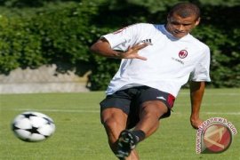Sambil Menangis, Rivaldo Pensiun dari Sepakbola