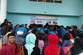 Mahasiwa Umrah Gelar Aksi Lanjutan Tolak Dosen Diskorsing