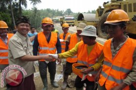 Calon DPD Minta Pemerintah Selesaikan Jalan Pintas  