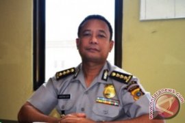 Polisi Buru Penembakan Mobil Tewaskan Tiga Warga