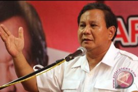 Baju Prabowo terkena bercak darah di KPU 