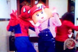 TPS Dijaga "Power Ranger" Dan "Spiderman"