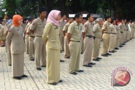 17 CPNS Bangka Terima SK Penempatan