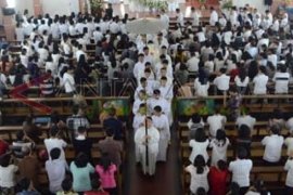 Umat Katolik Madiun Peringati Wafat Yesus Kristus