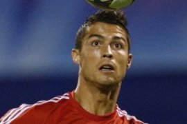 Sepak Bola - Ronaldo dkk Akan Unjuk Kemampuan di Indonesia Page 1 Small