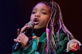  Willow Smith Berpose Ranjang Dengan Aktor 20 Tahun Di Instagram