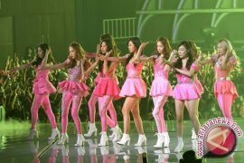 Baekhyun EXO Dan Taeyon SNSD Pacaran