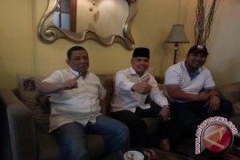 Hatta Rajasa "nyoblos" di Desa Jejawi 