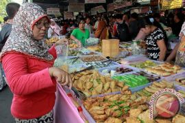 Ratusan UKM meriahkan "Kampoeng Ramadhan 2014"