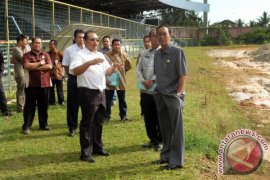 TINJAU RENOVASI STADION