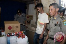 Satpol PP Razia Pedagang 